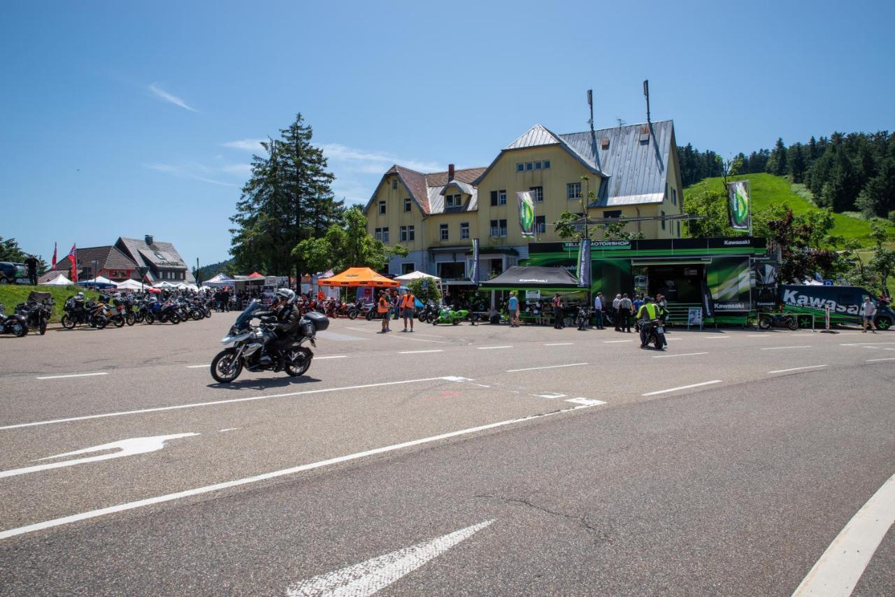 Hotel Zur grossen Tanne Bühl Exterior foto